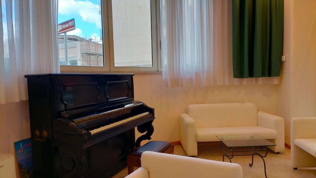Hotel Palace Masoanri'S Reggio Calabria Esterno foto