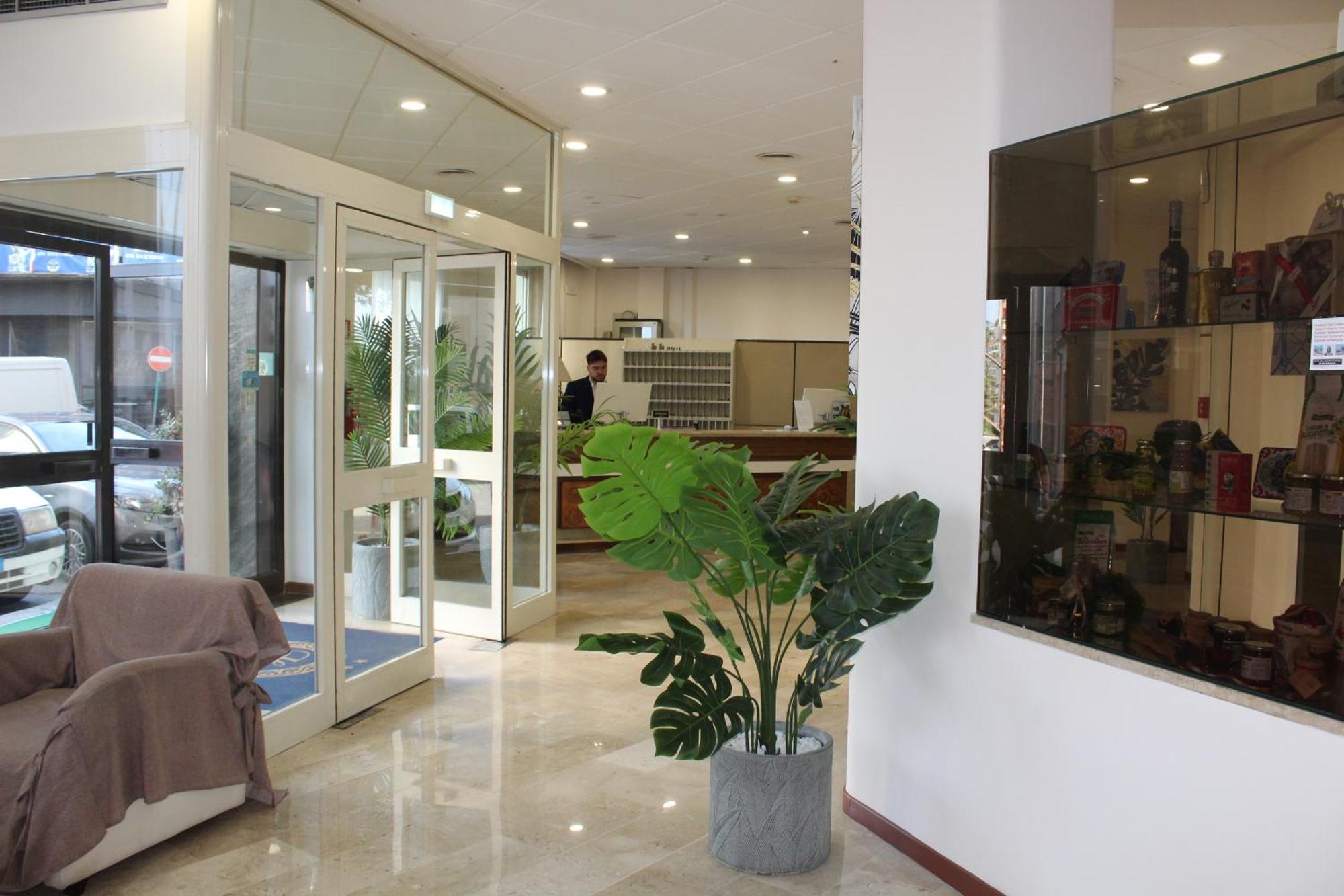 Hotel Palace Masoanri'S Reggio Calabria Esterno foto