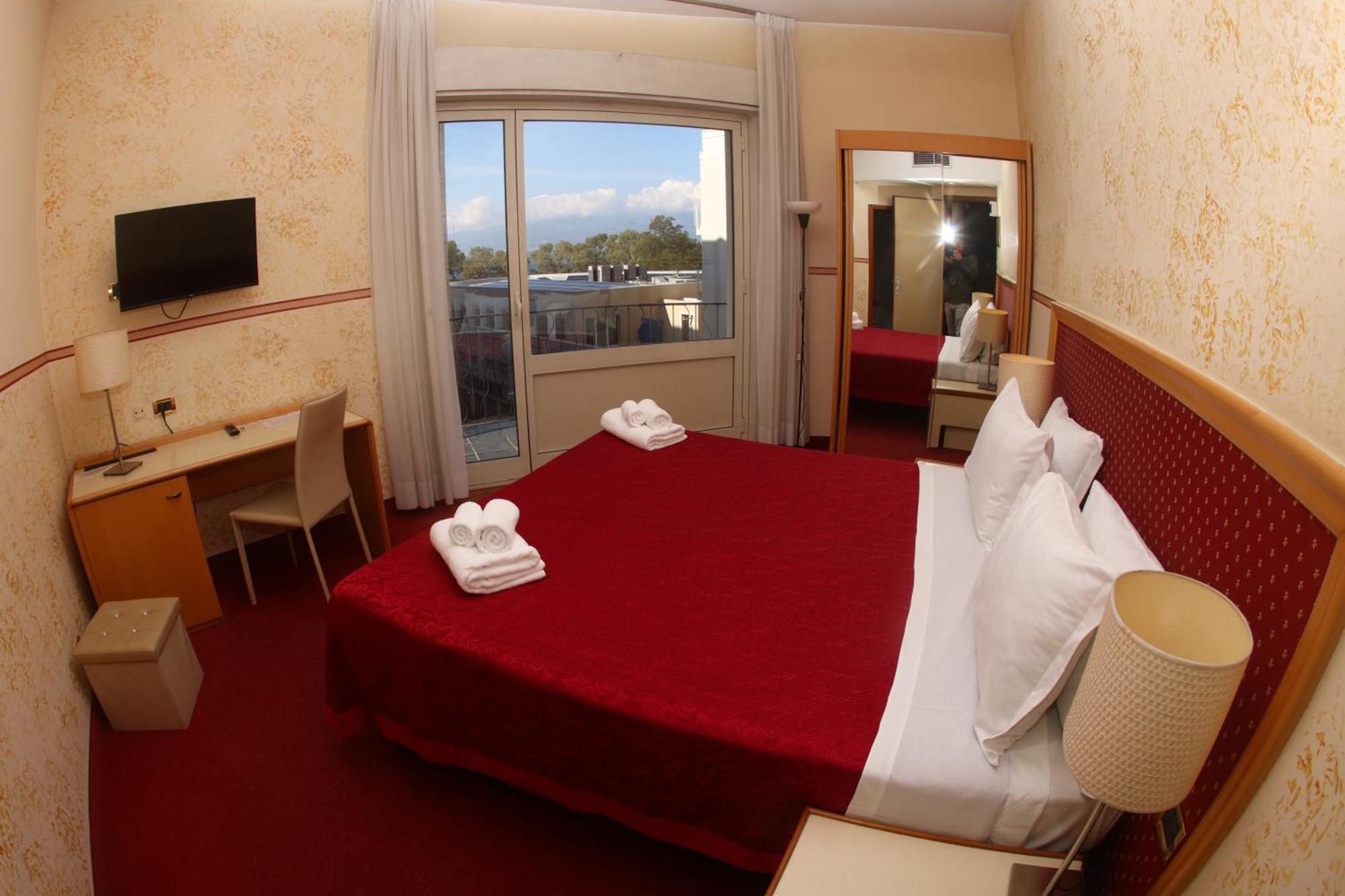 Hotel Palace Masoanri'S Reggio Calabria Esterno foto